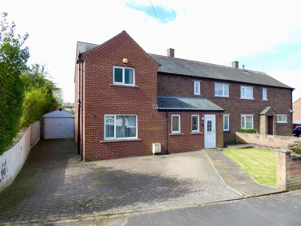 4 bed semidetached house for sale in Parkhead Road, Brampton CA8, £