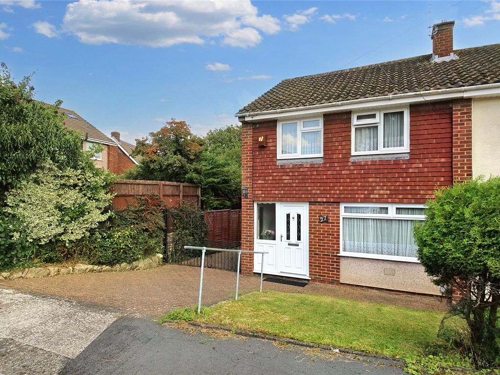 3 bed semidetached house for sale in Durville Road, Headley Park