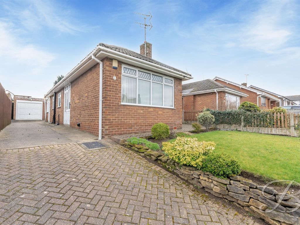 2 bed semidetached bungalow for sale in West Bank Lea, Mansfield NG19