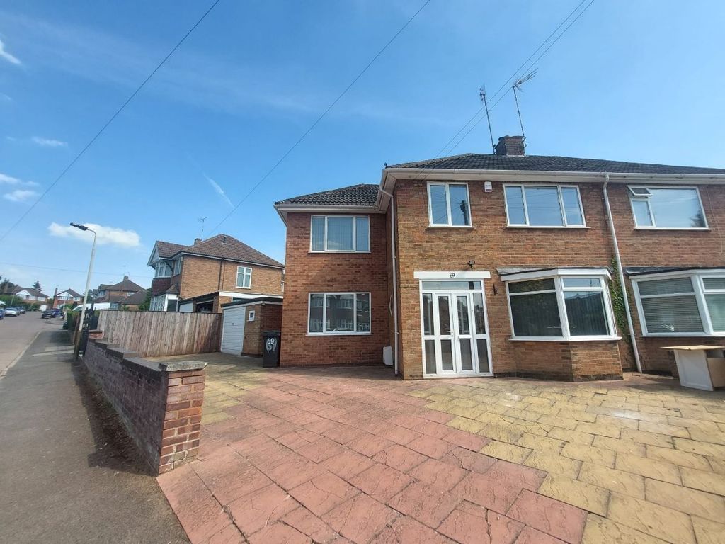 5 bed detached house to rent in Wintersdale Road, Leicester LE5 Zoopla