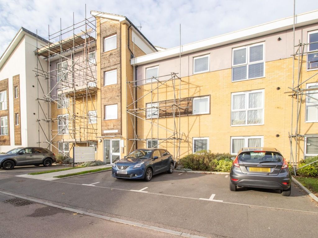 2 bed flat for sale in Olympia Way, Whitstable CT5 Zoopla