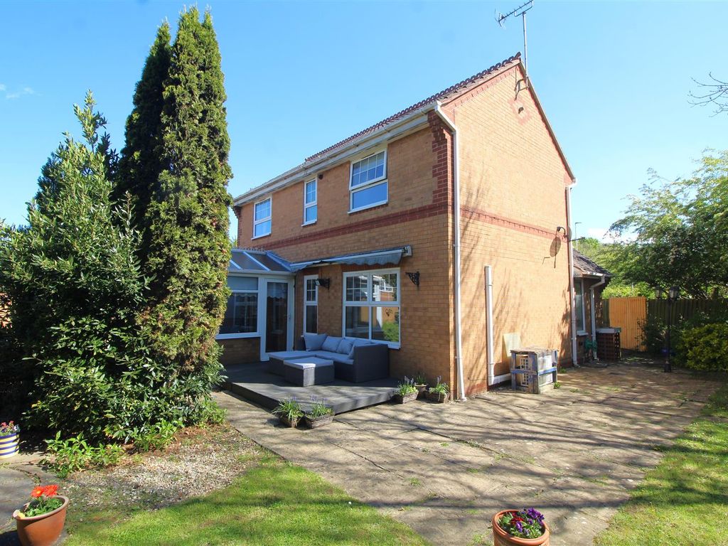 3 bed detached house for sale in Glencoe Way, Orton Southgate