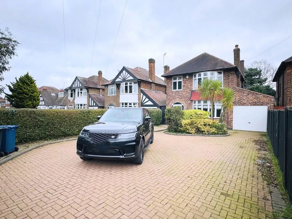 3 bed detached house for sale in Loughborough Road, West Bridgford, Nottingham NG2, £500,000