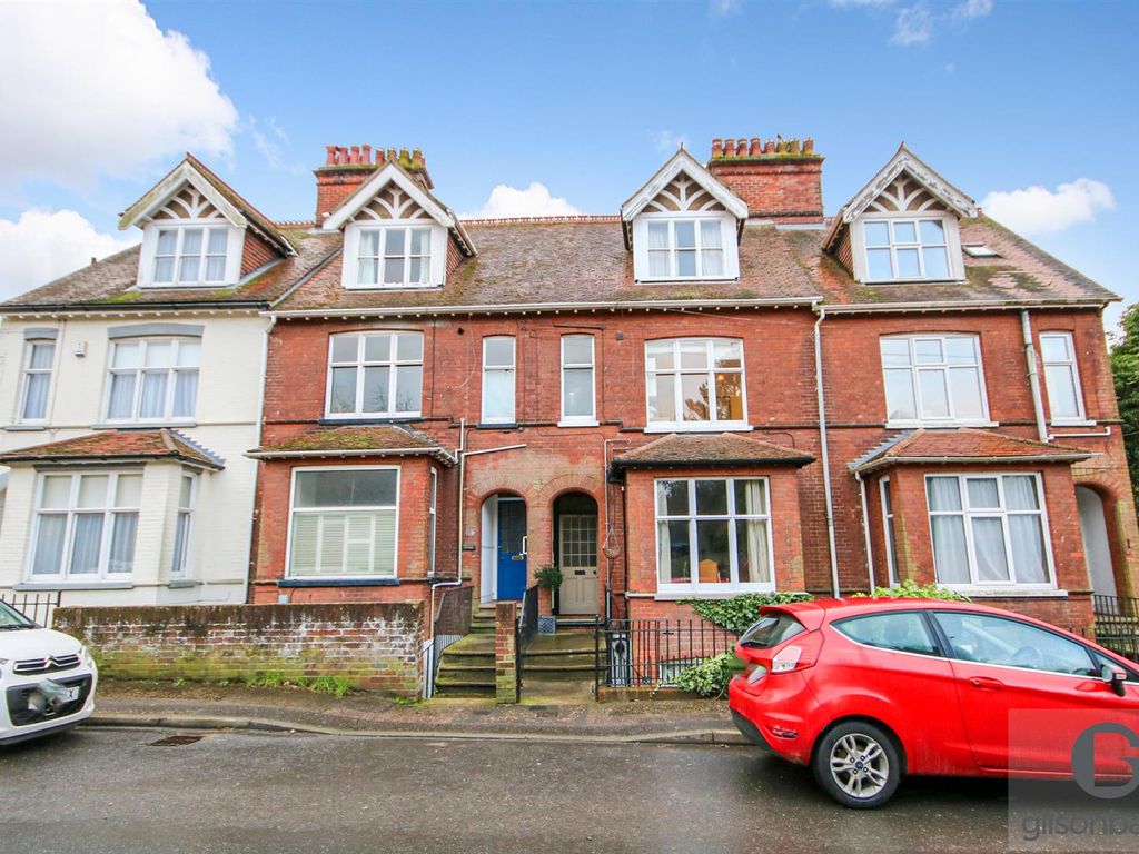 2 bed flat for sale in Yarmouth Road, Thorpe St. Andrew, Norwich NR7, £