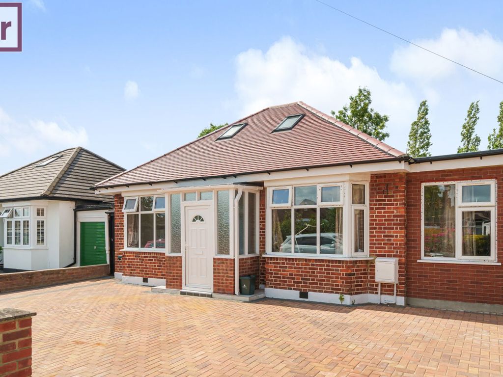 4 bed detached bungalow for sale in Willow Grove, Ruislip HA4, £885,000