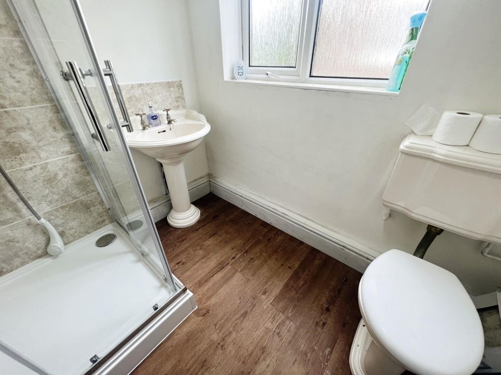 1 bed flat for sale in Richmond Drive, Leigh WN7 Zoopla