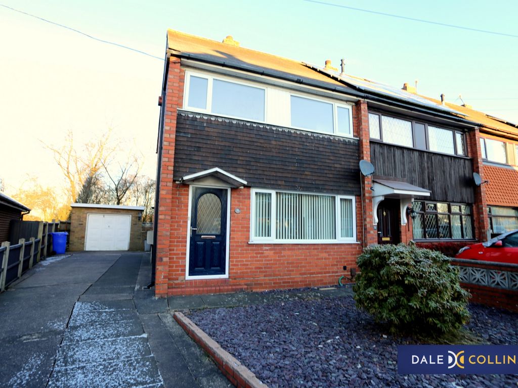 2 bed town house to rent in Lundy Road, Longton ST3, £700 pcm Zoopla