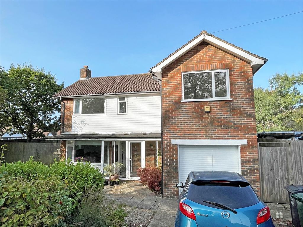 4 bed detached house for sale in Ditchling Road, Brighton BN1, £895,000