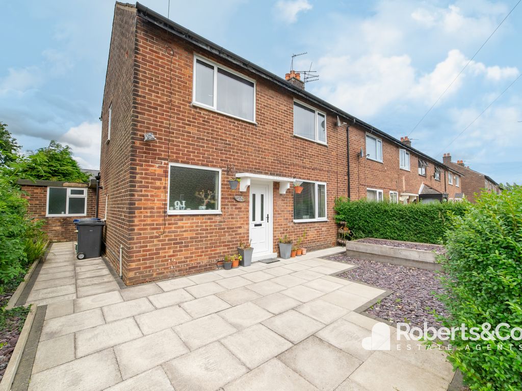3 bed end terrace house for sale in Walton Avenue, Penwortham, Preston