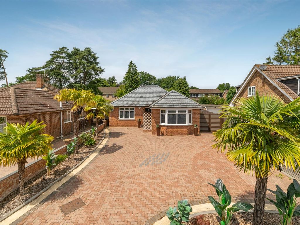 5 bed bungalow for sale in Blackmoor Wood, Ascot SL5, £850,000 Zoopla