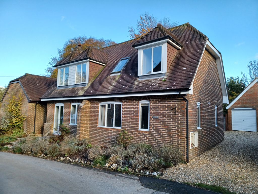 4 bed detached house to rent in Five Bells Lane, Nether Wallop