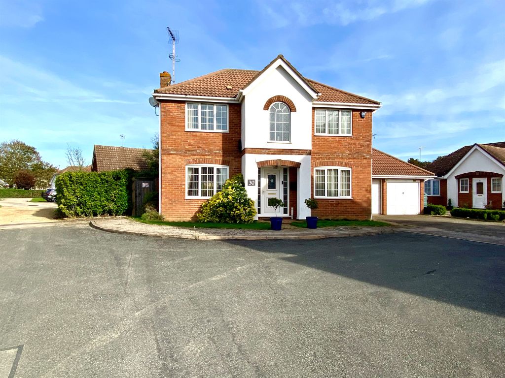 4 bed detached house for sale in Kestrel Drive, Wisbech PE13, £350,000 Zoopla