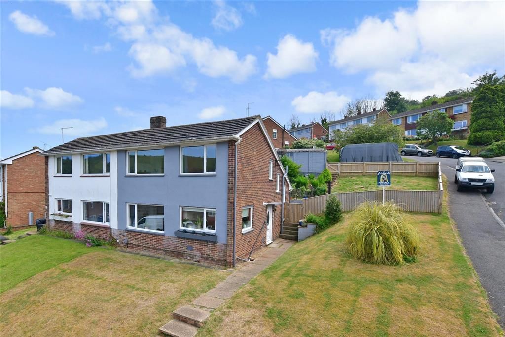 3 bed semidetached house for sale in Elm Park Gardens, Dover, Kent