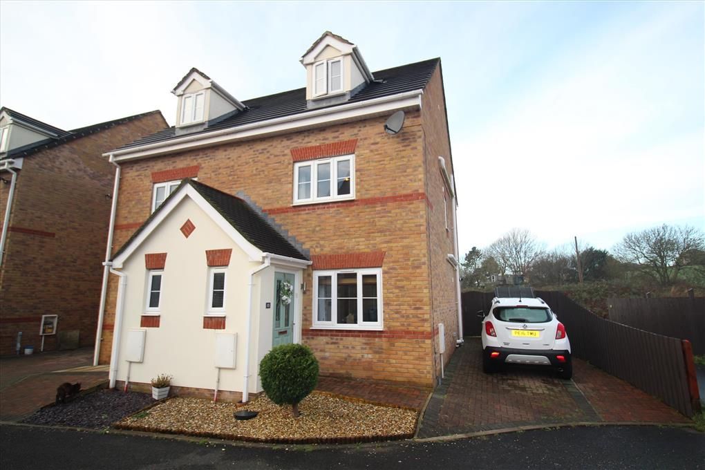 4 bed property for sale in Sherborne Avenue, Barrow In Furness LA13