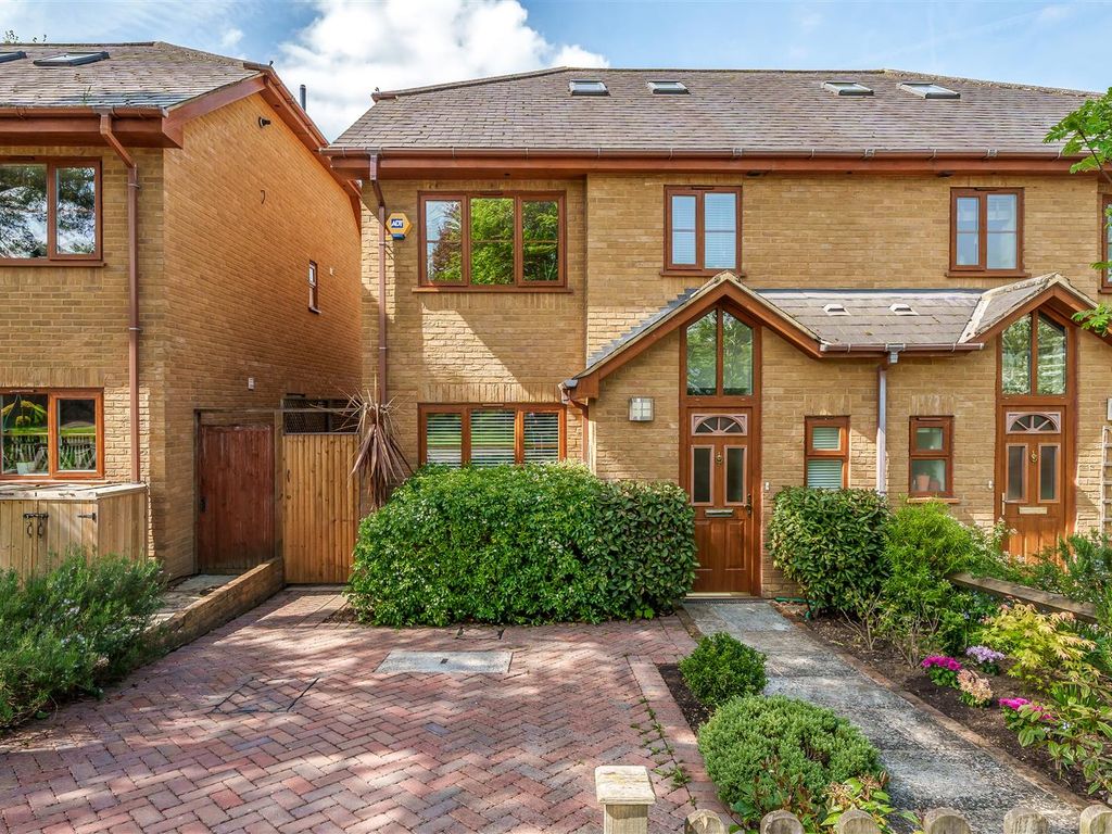 4 bed semidetached house for sale in Bridge Road, Epsom KT17 Zoopla