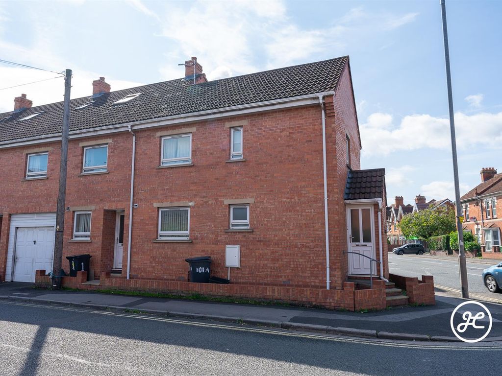 3 bed end terrace house for sale in Taunton Road, Bridgwater TA6, £