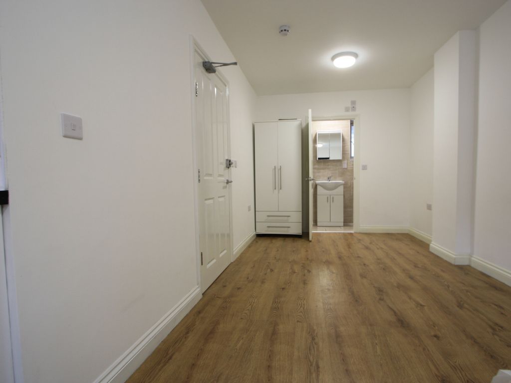 Studio to rent in Walworth Place, Walworth SE17 Zoopla