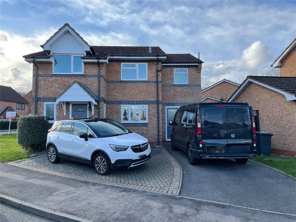 4 bed detached house for sale in Grendon Drive, Rugby, Warwickshire