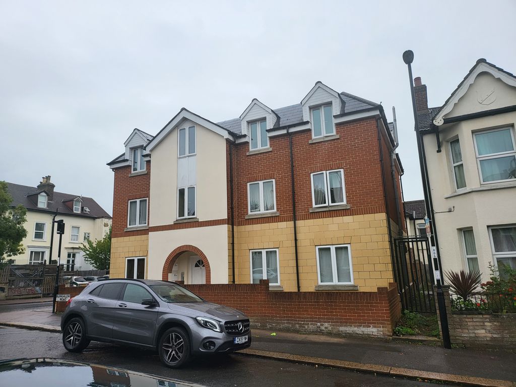 Bungalow Road, London SE25  