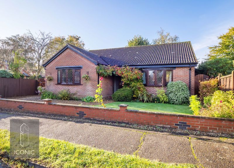 3 bed detached bungalow for sale in Howell Road, Drayton, Norwich NR8