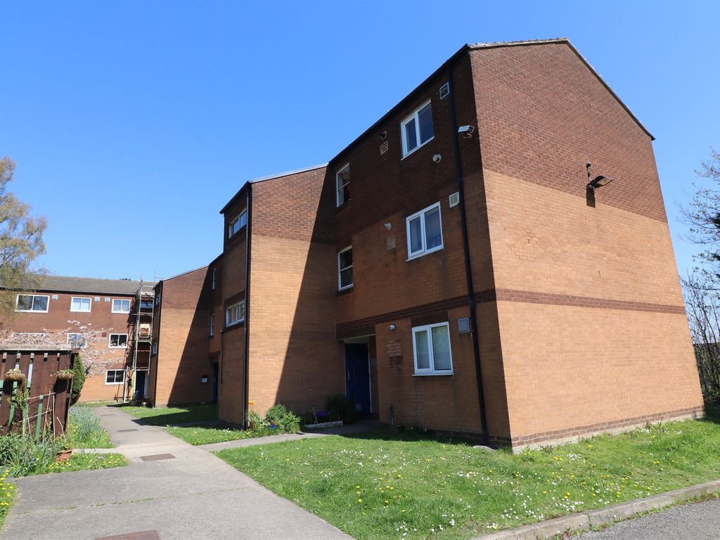 2 bed flat for sale in Windsor Road, Penarth CF64 Zoopla