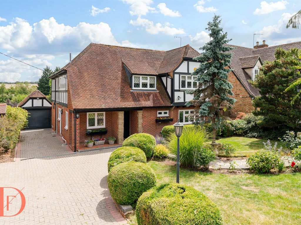 4 bed detached house for sale in Tysea Hill, Stapleford Abbotts