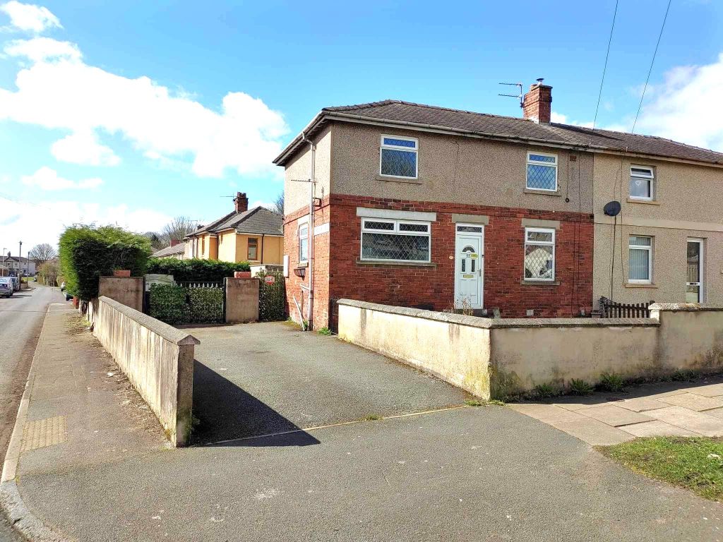 3 bed semidetached house for sale in Smith Avenue, Bradford BD6, £