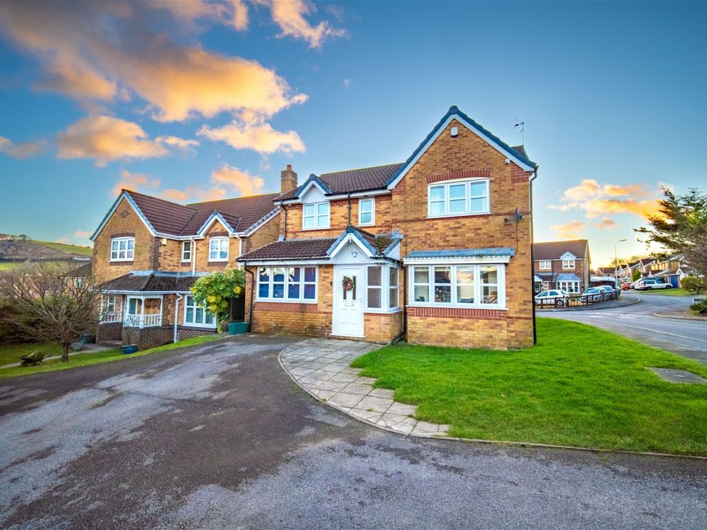 4 bed detached house for sale in Meadow Way, Caerphilly CF83, £420,000 Zoopla