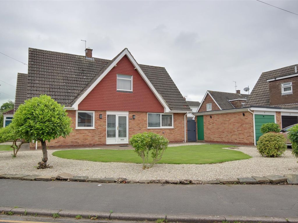 3 bed detached house for sale in Arras Drive, Cottingham HU16, £329,950