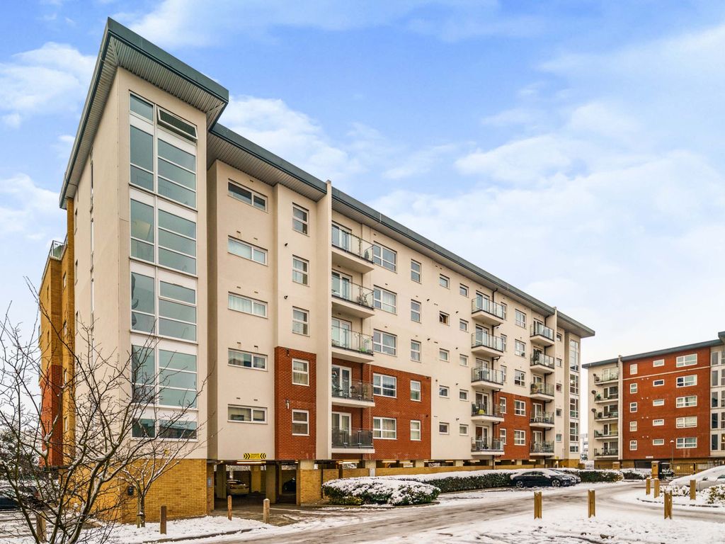 2 bed flat for sale in Clarkson Court, Hatfield AL10 Zoopla