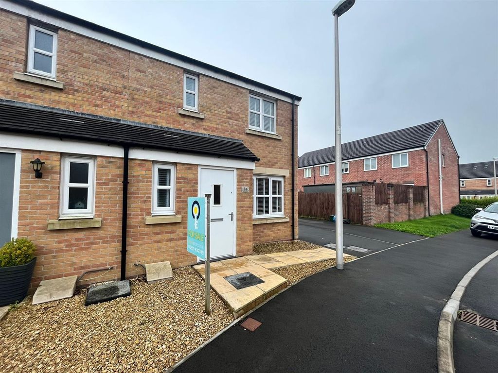 3 bed semidetached house for sale in Dan Y Cwarre, Carway, Kidwelly