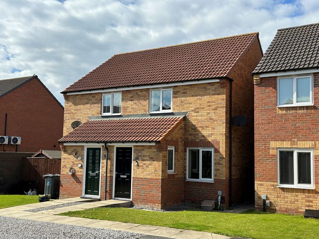 2 bed semidetached house for sale in Wilkinson Gardens, Hebburn NE31