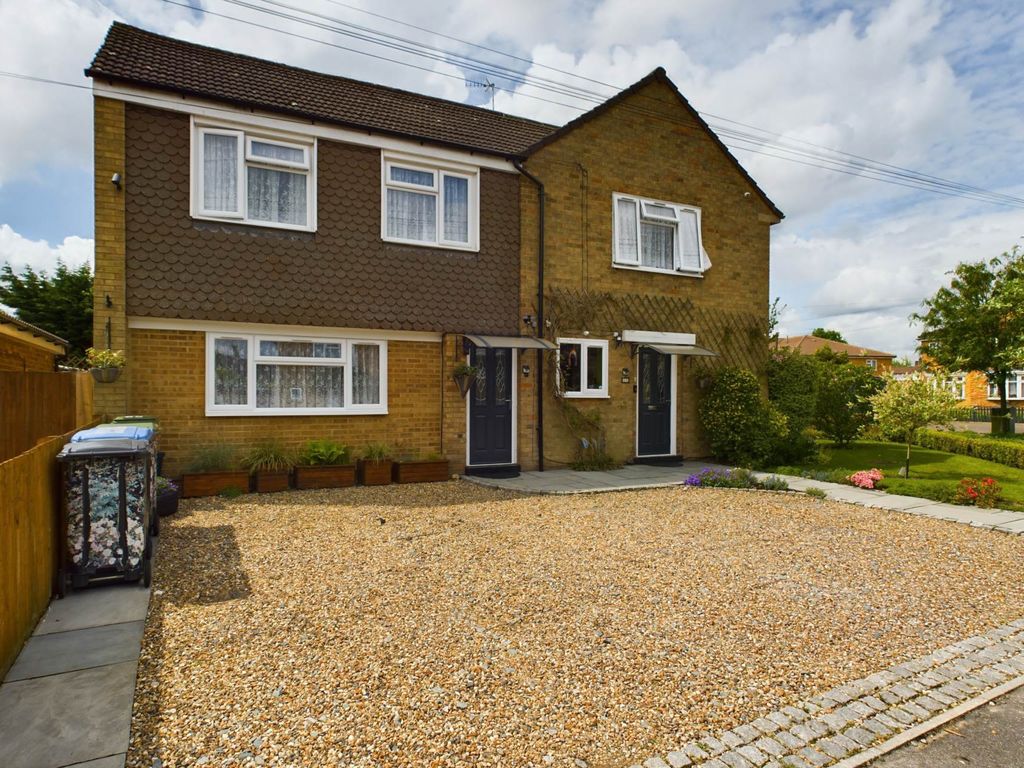 5 bed property for sale in Homefield Road, Adeyfield HP2, £600,000 Zoopla