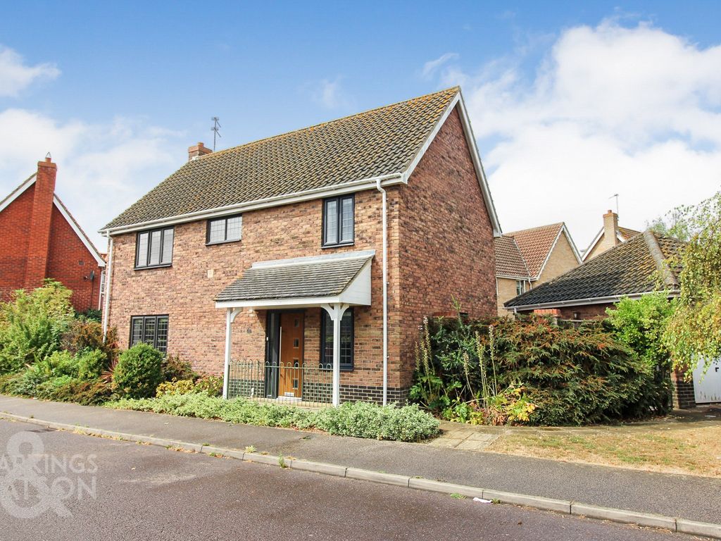 4 bed detached house for sale in Monarch Way, Carlton Colville
