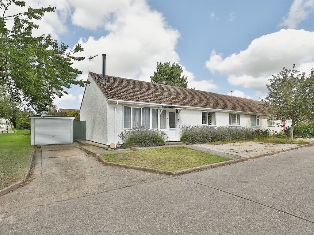 3 bed semidetached bungalow for sale in Oakdene, Wicken Green Village