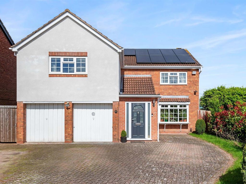 5 bed detached house for sale in Barnfield Drive, Solihull B92, £600,000 Zoopla