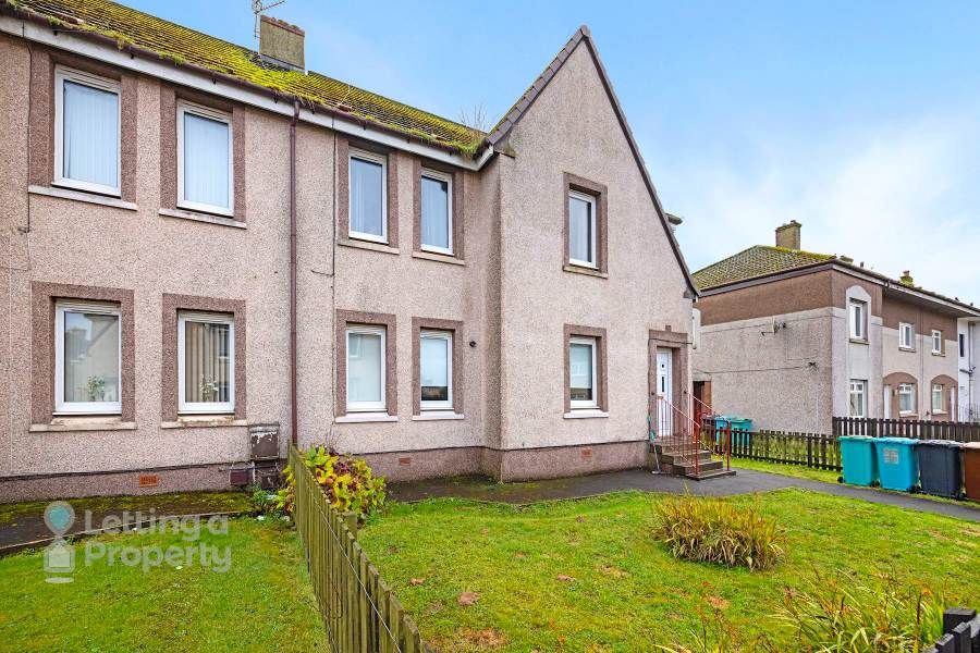 2 bed flat to rent in Belmont Drive, Shotts ML7, £600 pcm Zoopla