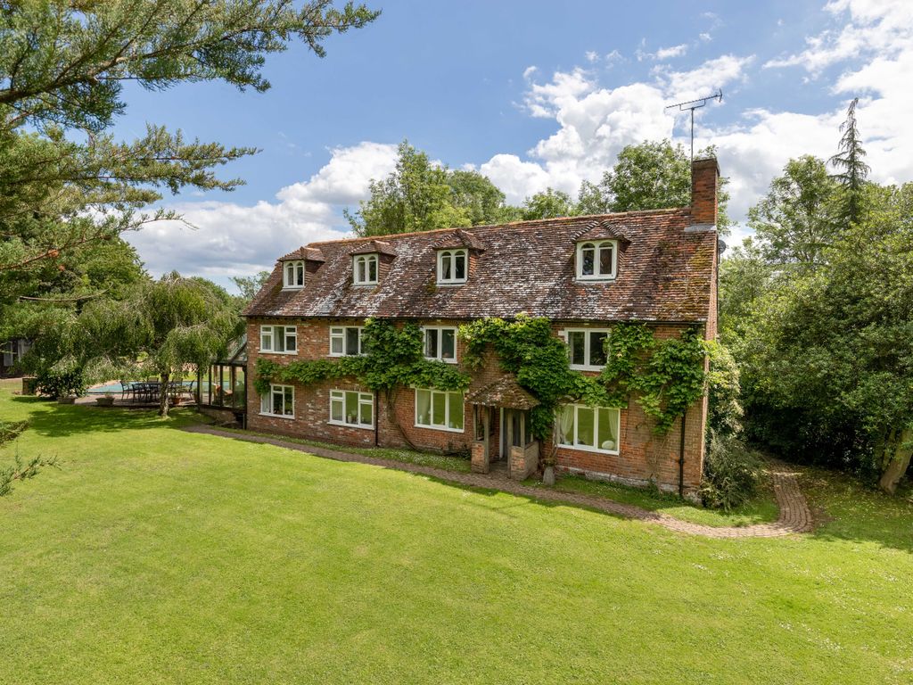 Property Details For Parsonage Cottage Station Road Pluckley