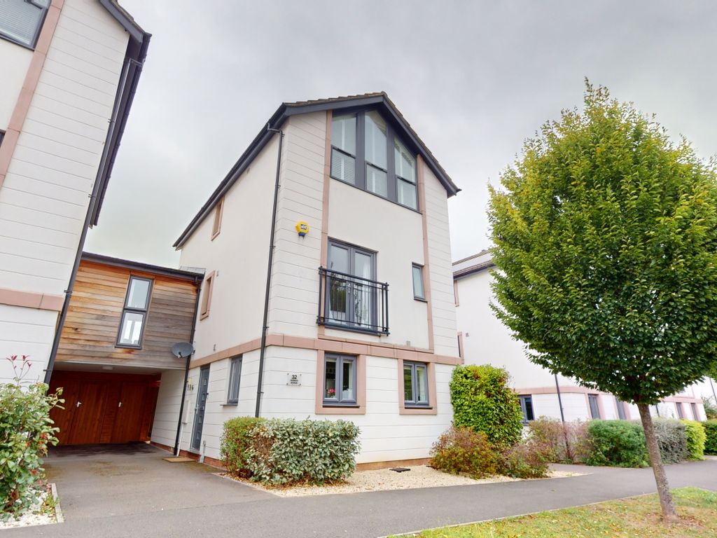 4 bed linkdetached house for sale in Denman Avenue, Cheltenham