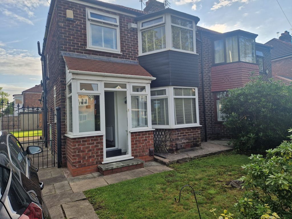 3 bed semidetached house for sale in Hazel Road, Whitefield