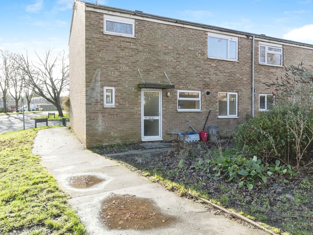 3 bed end terrace house for sale in York Road, Stevenage SG1, £275,000