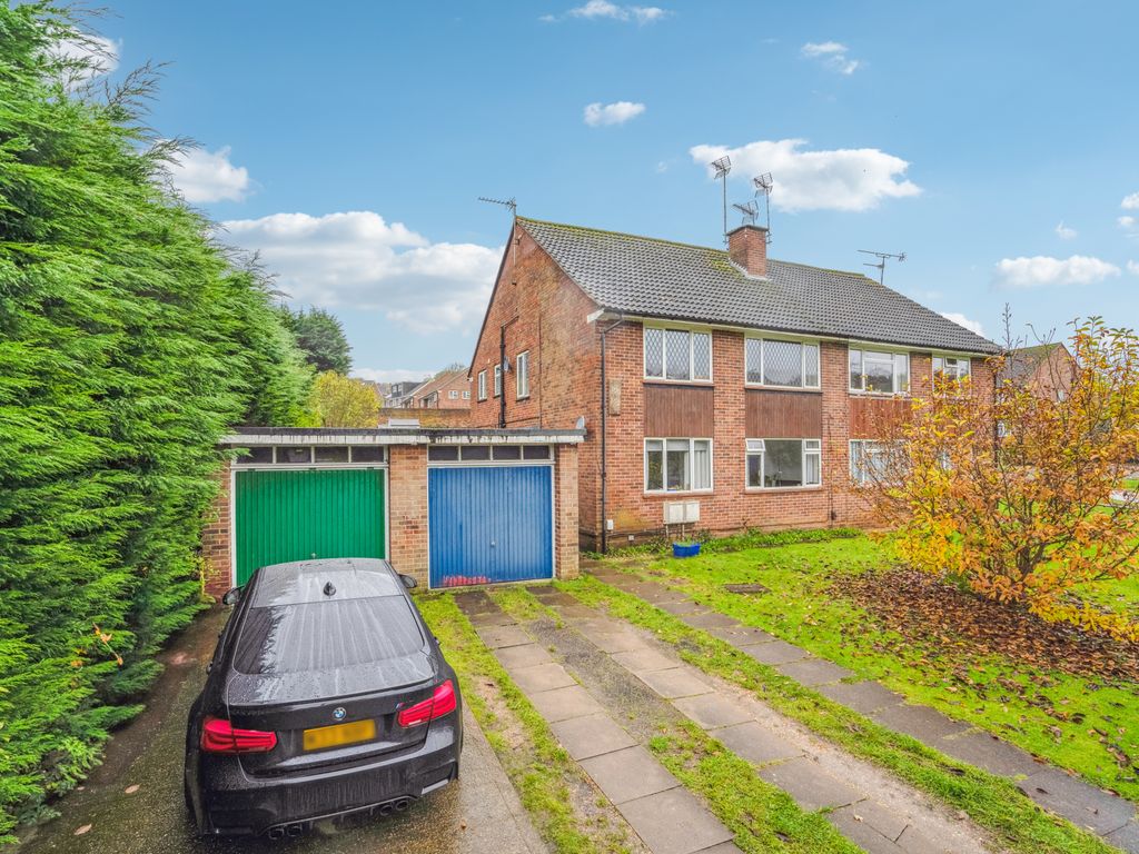 2 bed for sale in Asheridge Road, Chesham, Buckinghamshire