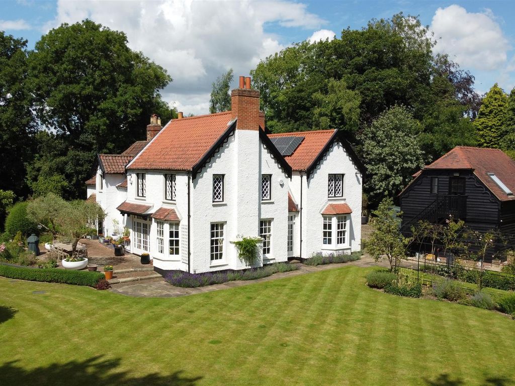 5 bed detached house for sale in West Ella Road, West Ella, Hull HU10