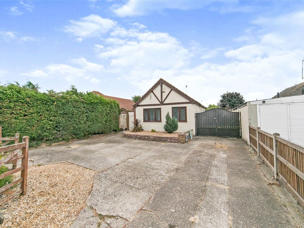 3 bed bungalow for sale in Burrs Road, ClactonOnSea, Essex CO15 Zoopla