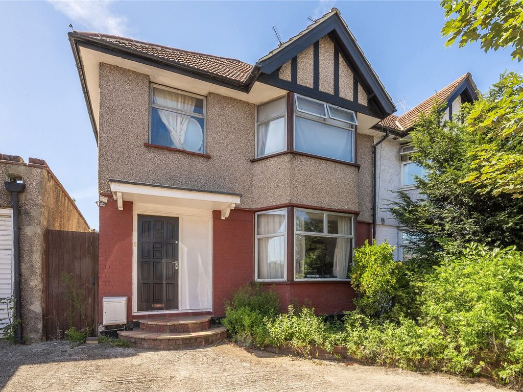 4 bed property for sale in Hendon Way, Hendon NW2, £650,000 Zoopla