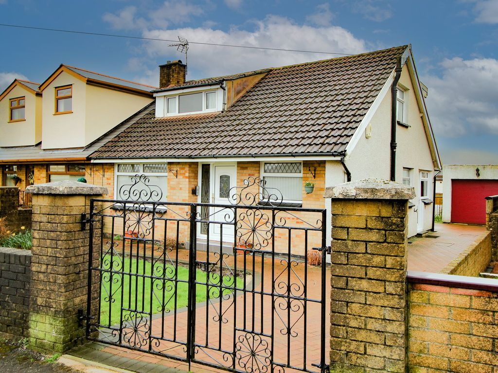 4 bed semidetached bungalow for sale in Nuns Crescent, Graigwen