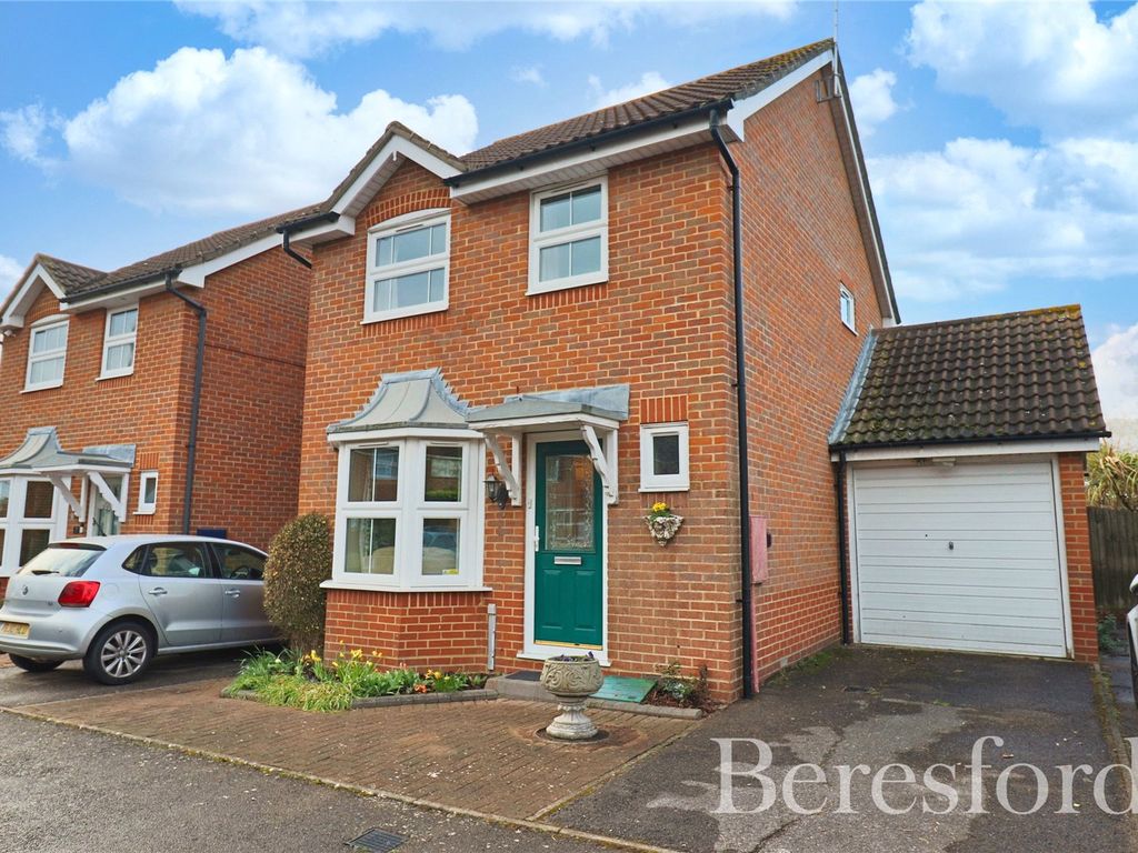 3 bed detached house for sale in Whitmore Avenue, Harold Wood RM3 Zoopla