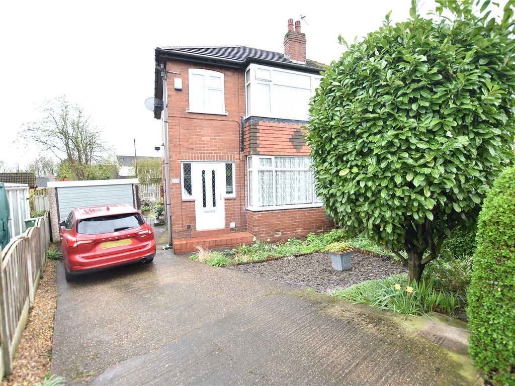3 bed semidetached house for sale in Barwick Road, Leeds, West