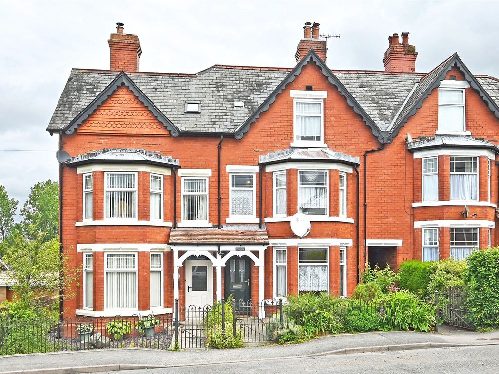 6 bed terraced house for sale in Dyffryn Road, Llandrindod Wells LD1, £