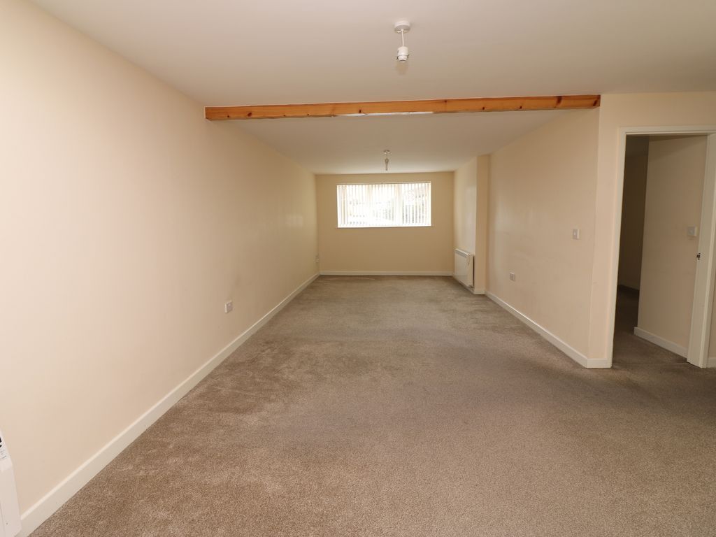 2 bed flat to rent in Silver Street, Stainforth, Doncaster DN7, £480 pcm Zoopla